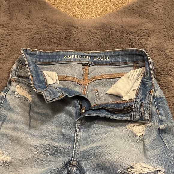 American Eagle Ripped Mom Jeans - Picture 4 of 4